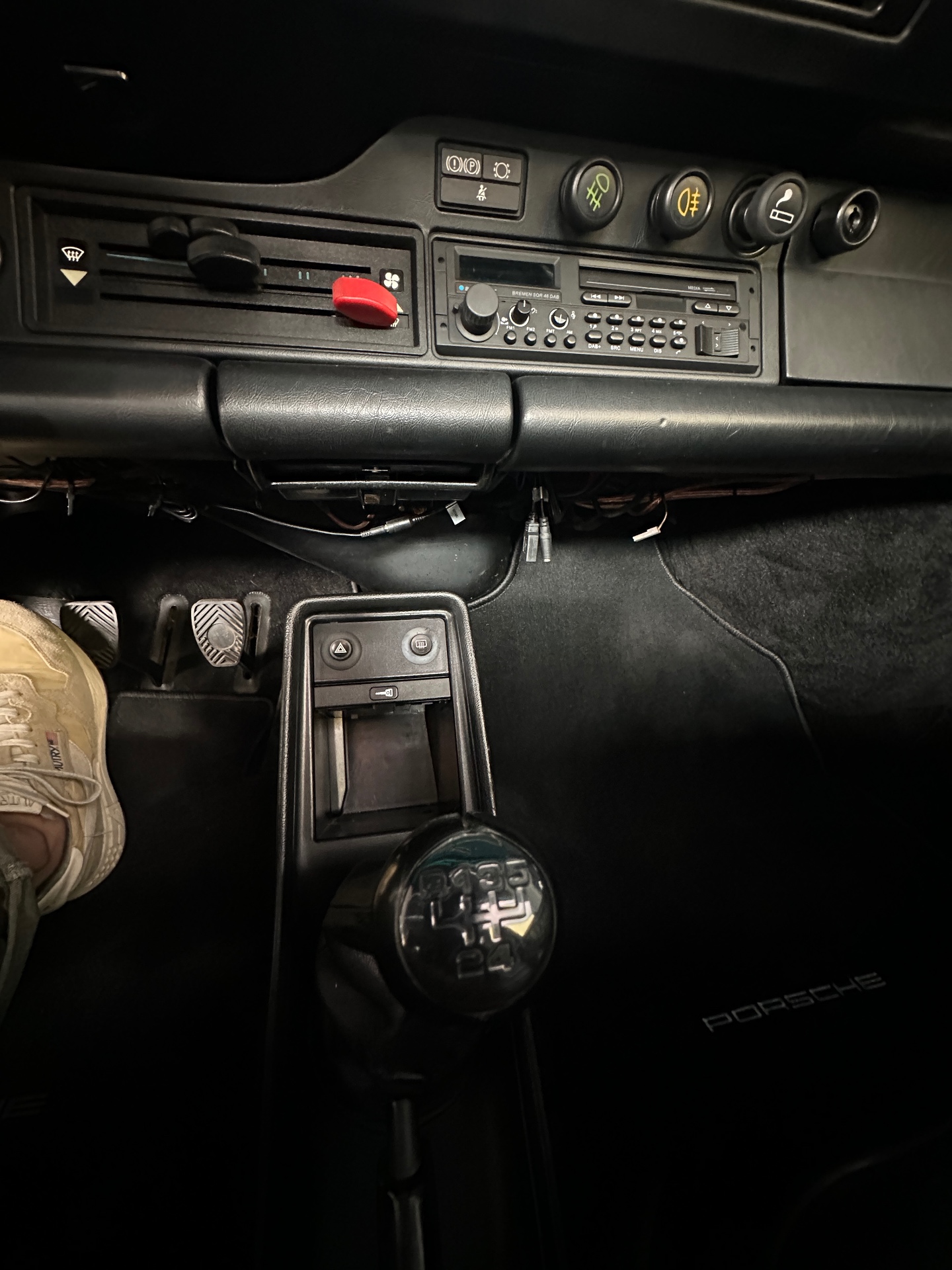 Console centrale et levier de vitesses